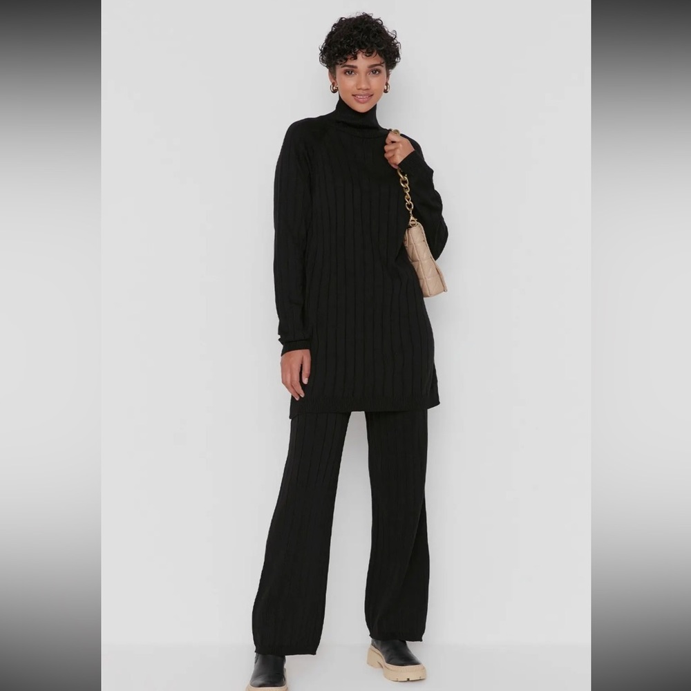 Euro Chic Knit Pant And Tunic Set